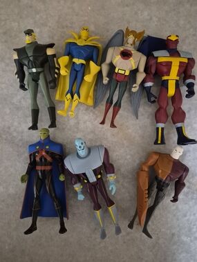 VINTAGE!!! DC Comics Justice League  Lot of 7 action figure 3.75in pre- owned.